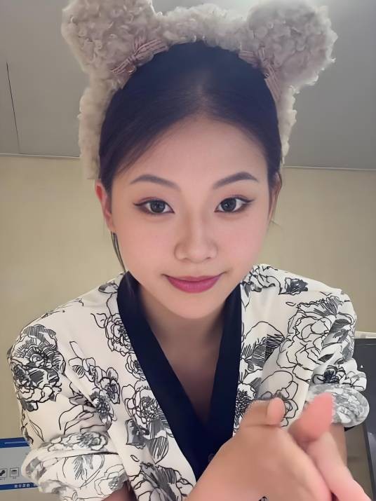 渐渐苗条的淑怡