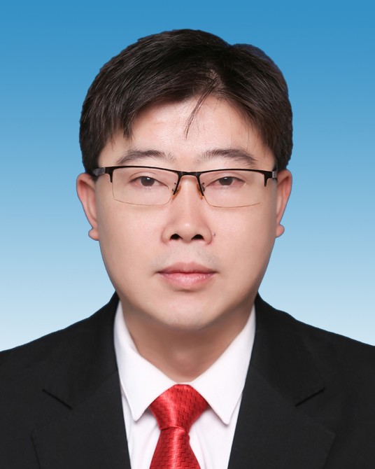 段成刚（湖南省洪江市科技局党组成员、副局长、三级主任科员）