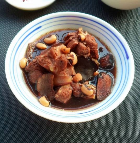 土茯苓骨头汤