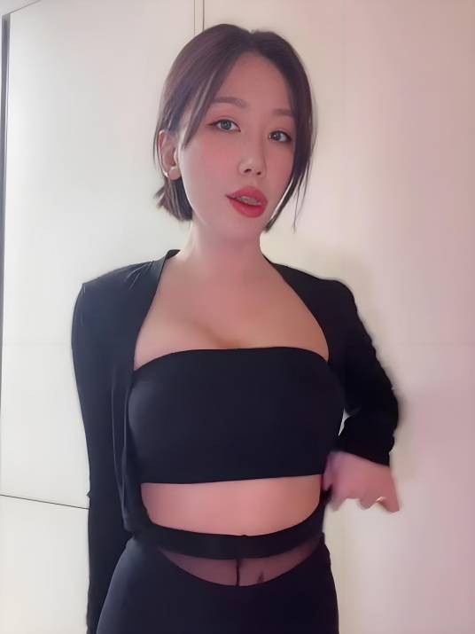 普拉提教练艾玛