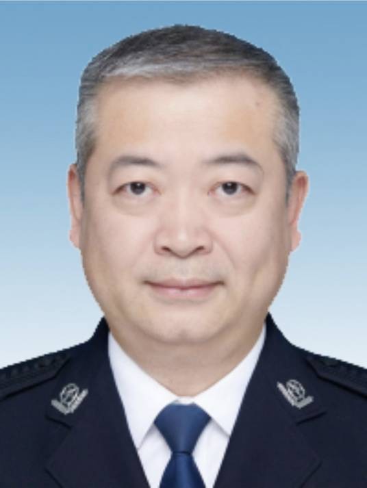 戴伟荣（福建省龙岩市政府党组成员、副市长，市公安局党委书记、局长、督察长，市委政法委副书记）