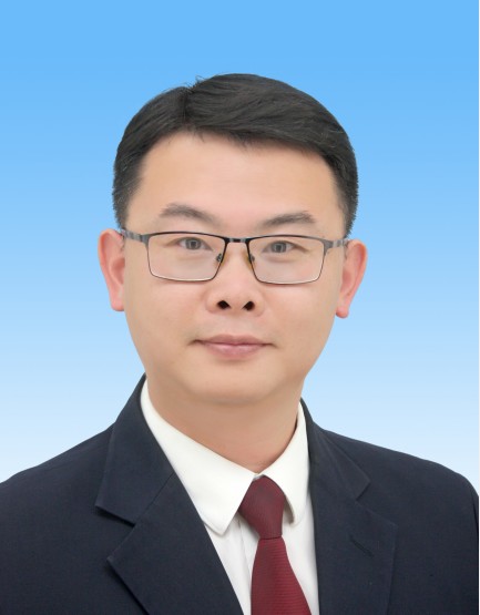 高鹏(辽宁省海城市委常委、海城市人民政府副市长、市政府党组成员)