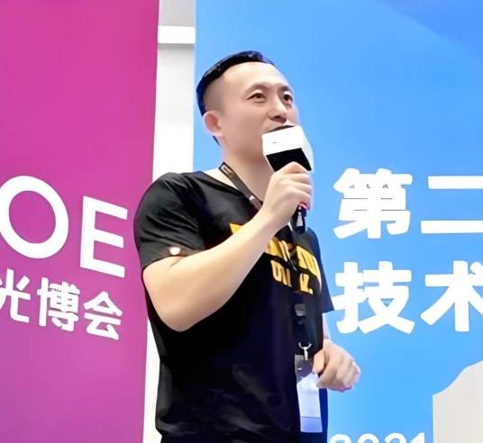 吴斐(亮亮视野创始人兼CEO)
