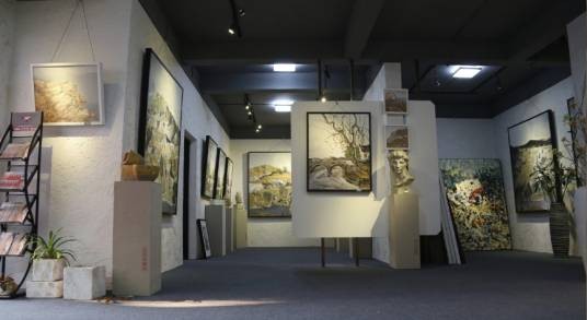 深圳市老深镇油画艺术有限公司