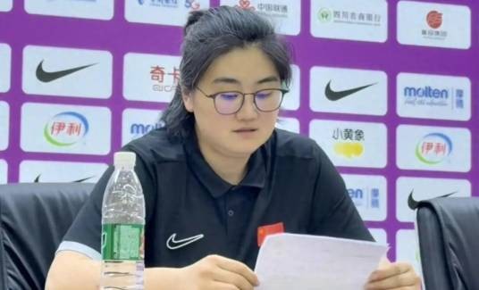 刘旸（中国U17女篮主教练）