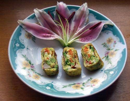 鲜蔬鸡蛋卷