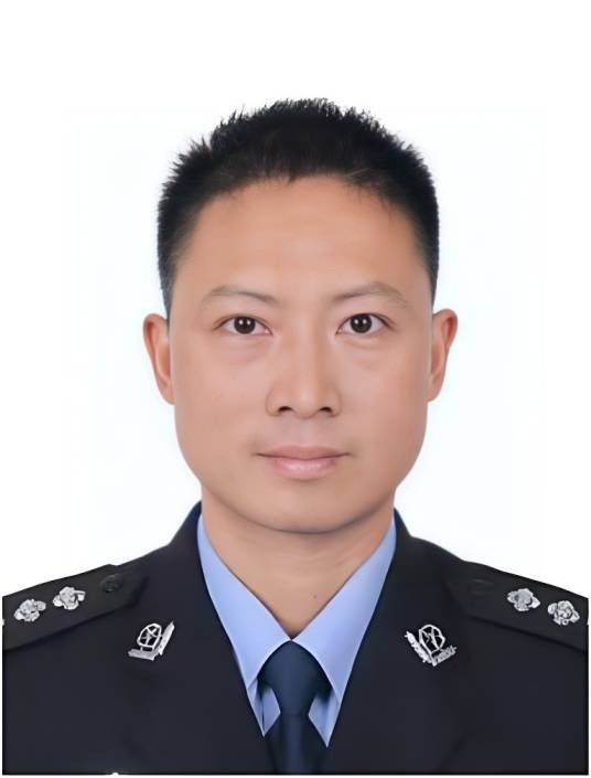 王朝云（江西省赣州市兴国县城岗镇党委委员、城岗派出所所长）
