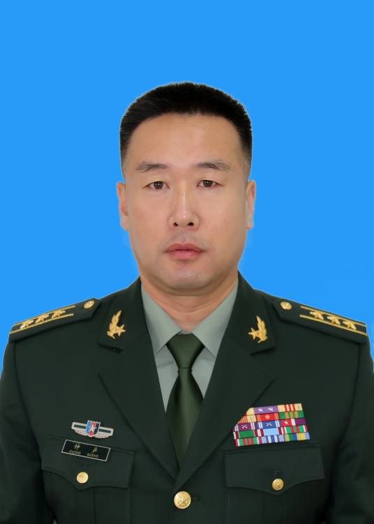 钟声（黑龙江省尚志市委常委、尚志市人民武装部上校部长）