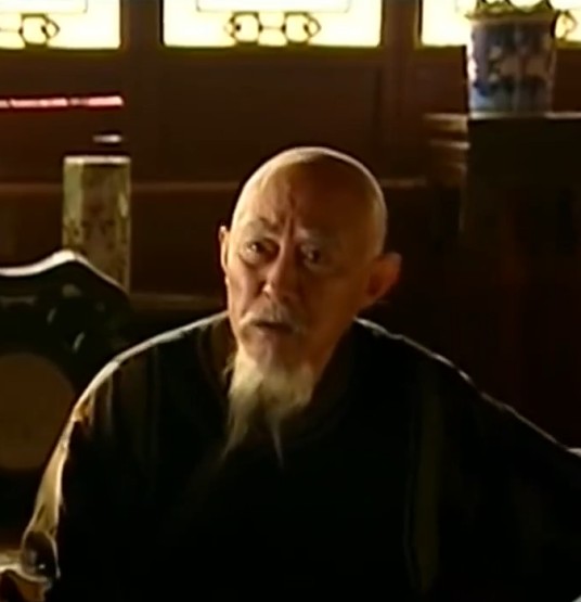 曹元龙（古装历史剧《乾隆王朝》中的角色）