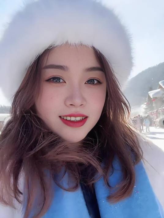 戏精李哈哈
