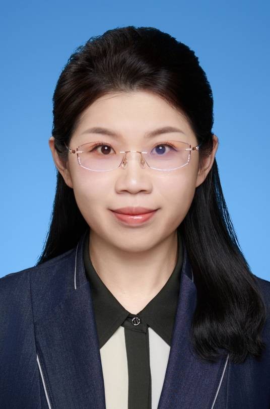 黄颖（哈尔滨医科大学副校长、党委常委）