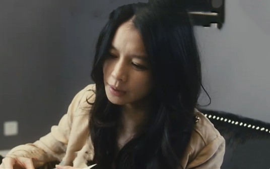 周瑾（悬疑片《制服》中的角色）