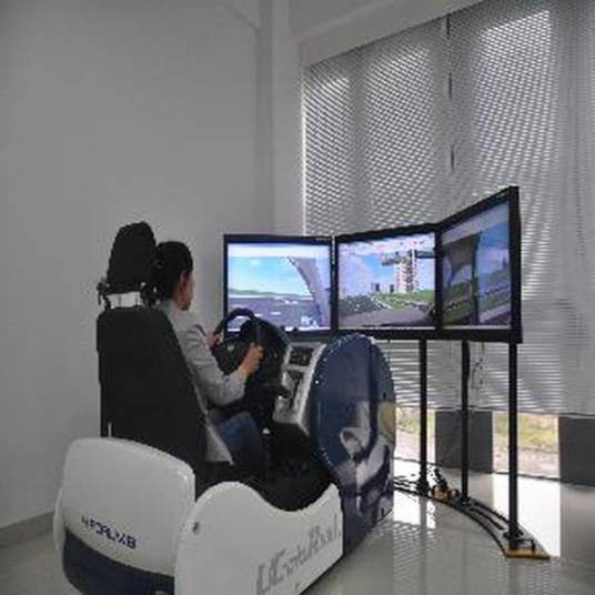 车辆驾驶模拟器