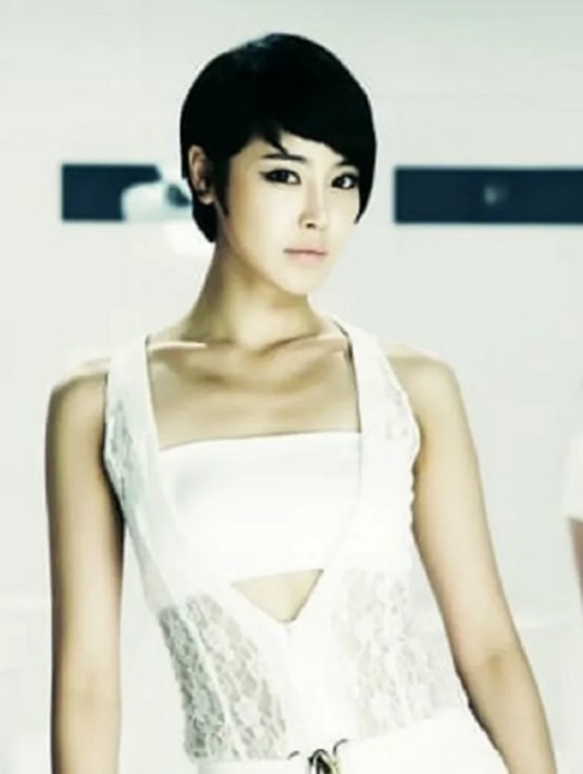 Esther（韩国女歌手）