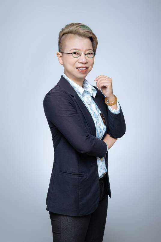 黄雪仪（弓立医疗用品有限公司现任董事长）