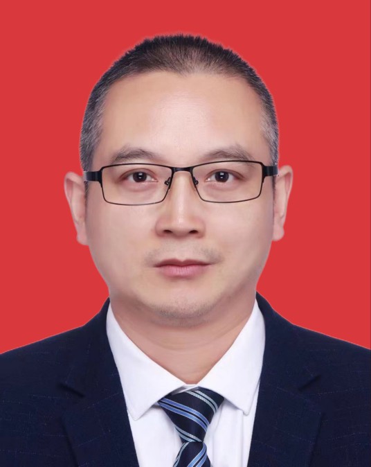 李成(宁夏回族自治区吴忠市委常委,市人民政府党组副书记、副市长)