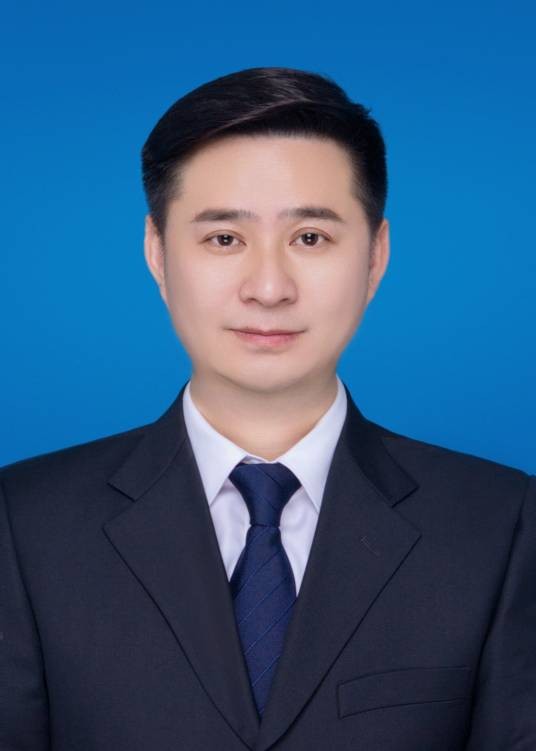 尹世俊（湖南省醴陵市委常委、市人民政府党组成员、副市长）