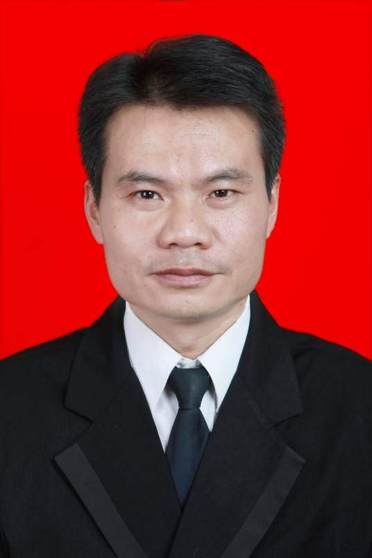 余立金（重庆市奉节县人力资源和社会保障局党委书记、局长）