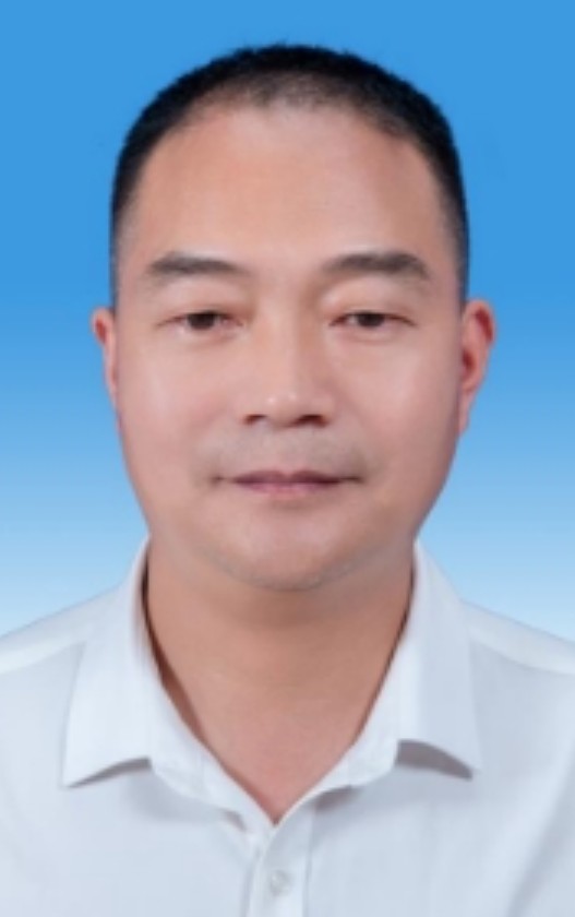 王燕文（四川省华蓥市农业农村局党组成员、市畜牧兽医服务中心主任）