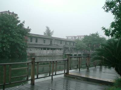 白石村（广东省广州市从化区鳌头镇下辖村）