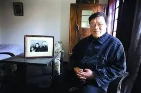 李恒胜（李白烈士之子、李白故居名誉馆长）