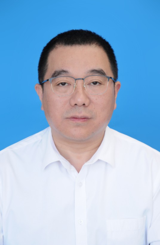 黄新和（安徽省黄山市屯溪区委教育工委书记、区教育局局长）