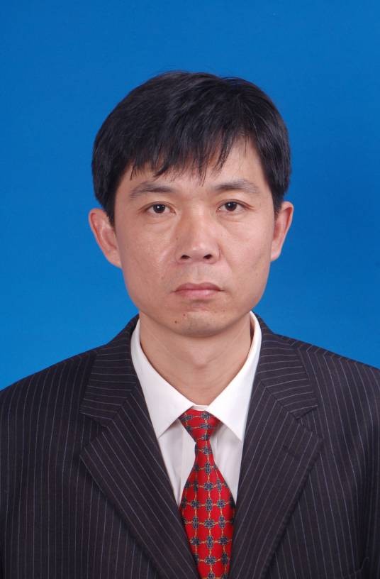 丛林（临朐县教体局总督学）