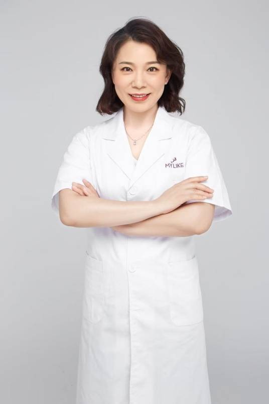 孙婧（深圳美莱医疗美容医院院长，擅长胸部整形与修复）