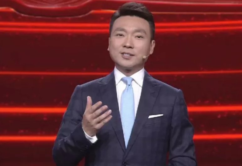 康辉被男粉告白“我爱你”，他是怎么回应的？