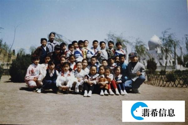 上小学的儿子去“杨村小世界”游玩。家庭60.