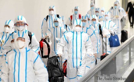 中国体操队全副武装抵达日本，你觉得有必要全副武装吗？