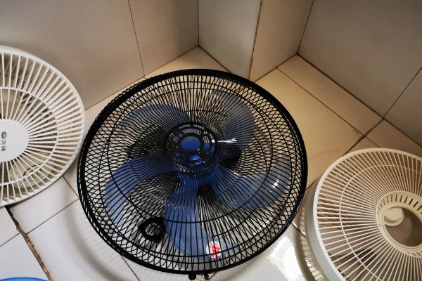 风扇突然不转了什么原因修