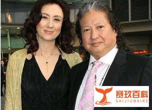 洪金宝36岁女儿至今未嫁，当网友看到照片后才明白，这谁敢娶啊？