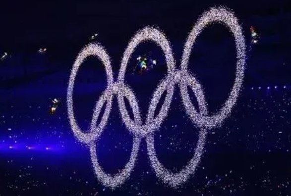 2008北京奥运会开幕式解说员是谁?