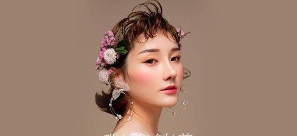 在北京学化妆技术是不是很贵？北京学化妆要多少钱？