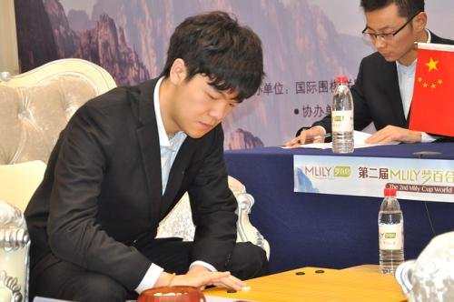 柯洁重返围棋排名世界第一了吗?