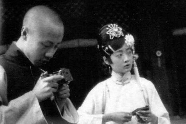 清末太监孙耀廷自述:夜里伺候贵妃需藏苍耳,到底有何用?