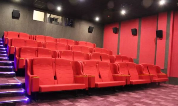 电影院情侣厅是什么样子