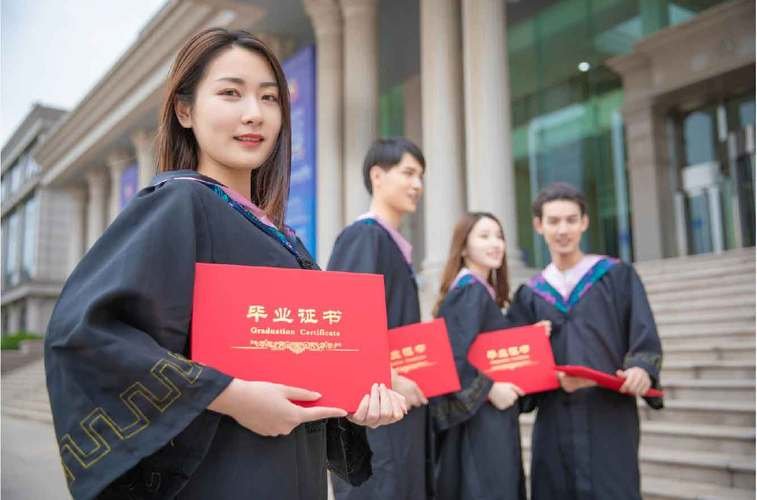 成人高考什么时候考