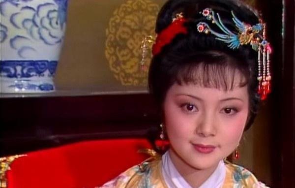 红楼梦里的选秀之谜:薛宝钗待选的是宫女还是秀女?