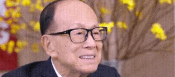 96岁李嘉诚终于露面！红颜知己陪同现身五月天演唱会，打破AI质疑