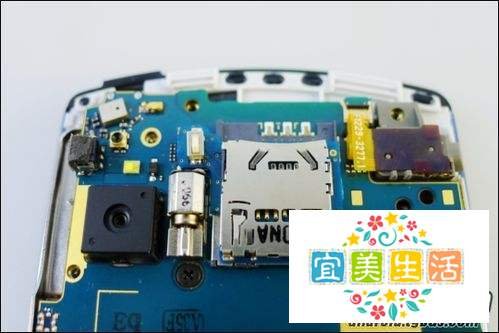 索尼爱立信PSPhone拆机全图文