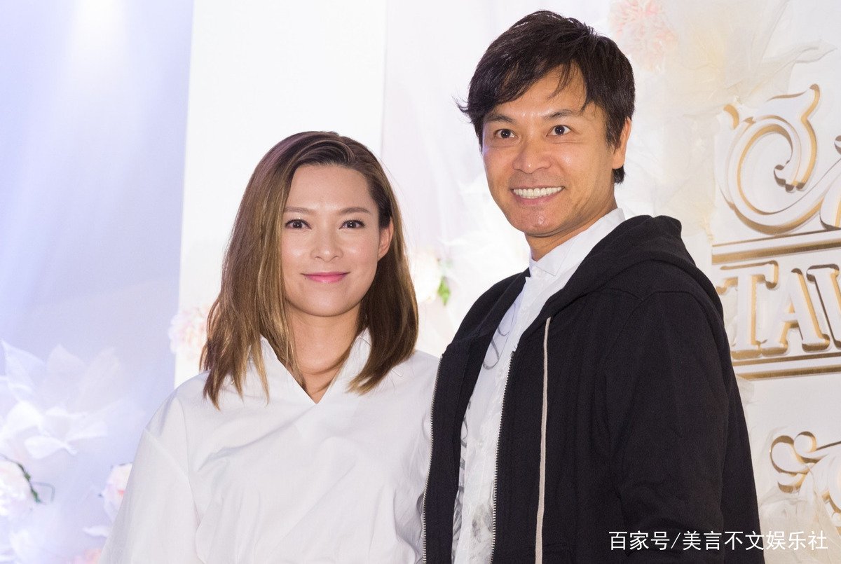 和小15岁妻子同台秀恩爱,几经波折幸福更甚,郭晋安现在怎么样了?