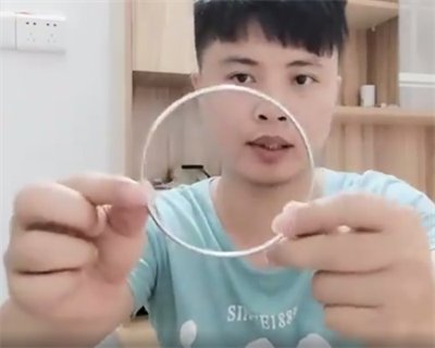 令人不可思议，魔术师是怎么 把两个铁环卡在一起又是分开的？