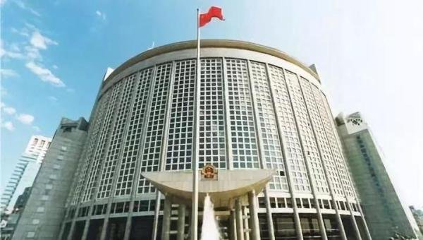 美国限制我国外交官行动，中方反制措施来了
