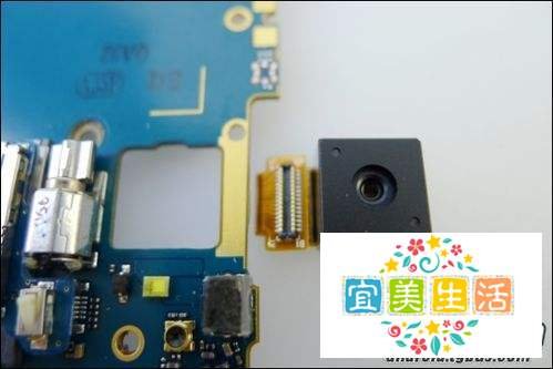 索尼爱立信PSPhone拆机全图文