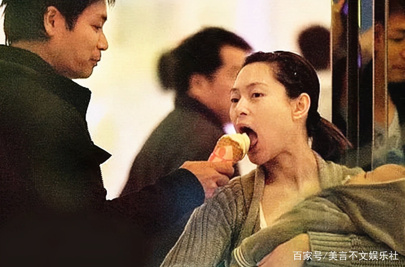 和小15岁妻子同台秀恩爱,几经波折幸福更甚,郭晋安现在怎么样了?