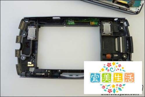 索尼爱立信PSPhone拆机全图文