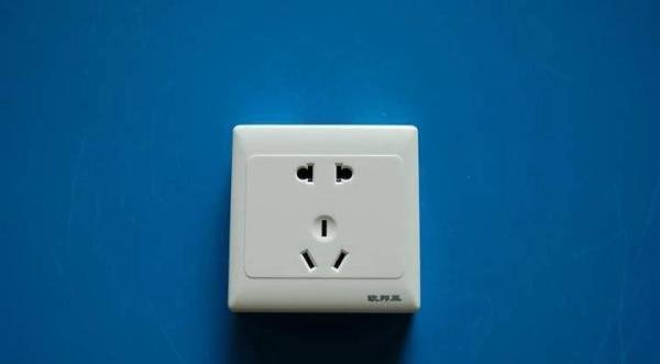保护猫咪不受伤害、不发生事故的安全对策
