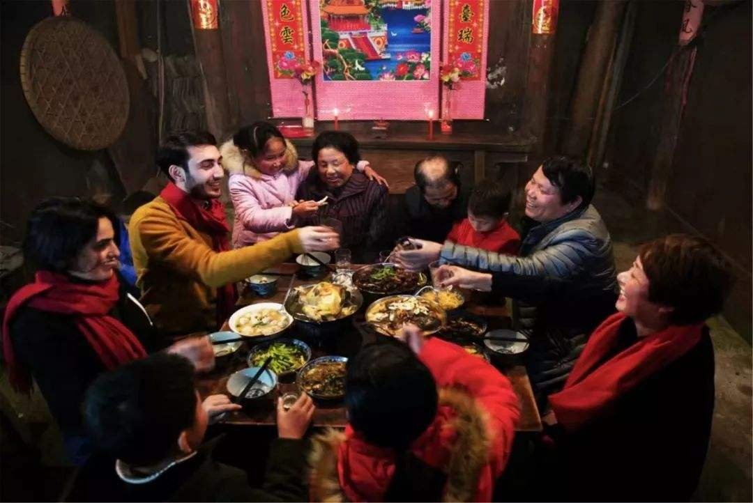 你觉得低风险区没必要倡导就地过年吗?